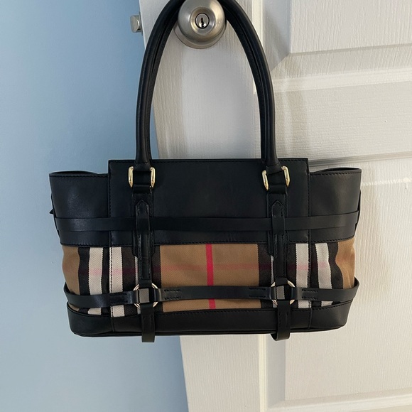 Burberry bag - Picture 2 of 10